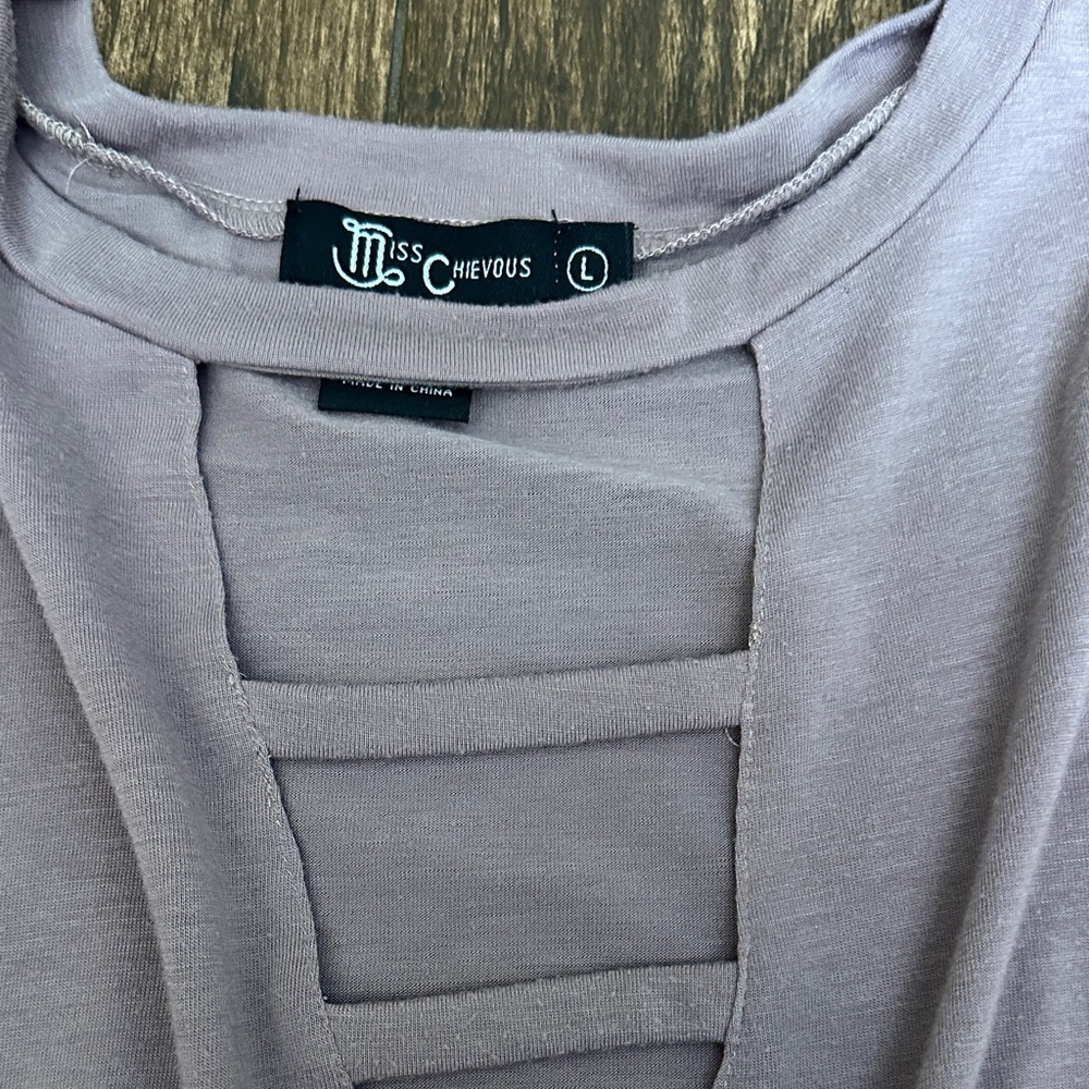 Women's Mauve Top with Cut-Out Detail - Picture 2 of 2